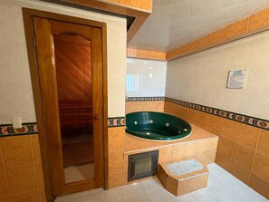 Standard Room (Sauna y Jacuzzi) | Interior - Lavid Hotel Palacio Real (Bogotá)