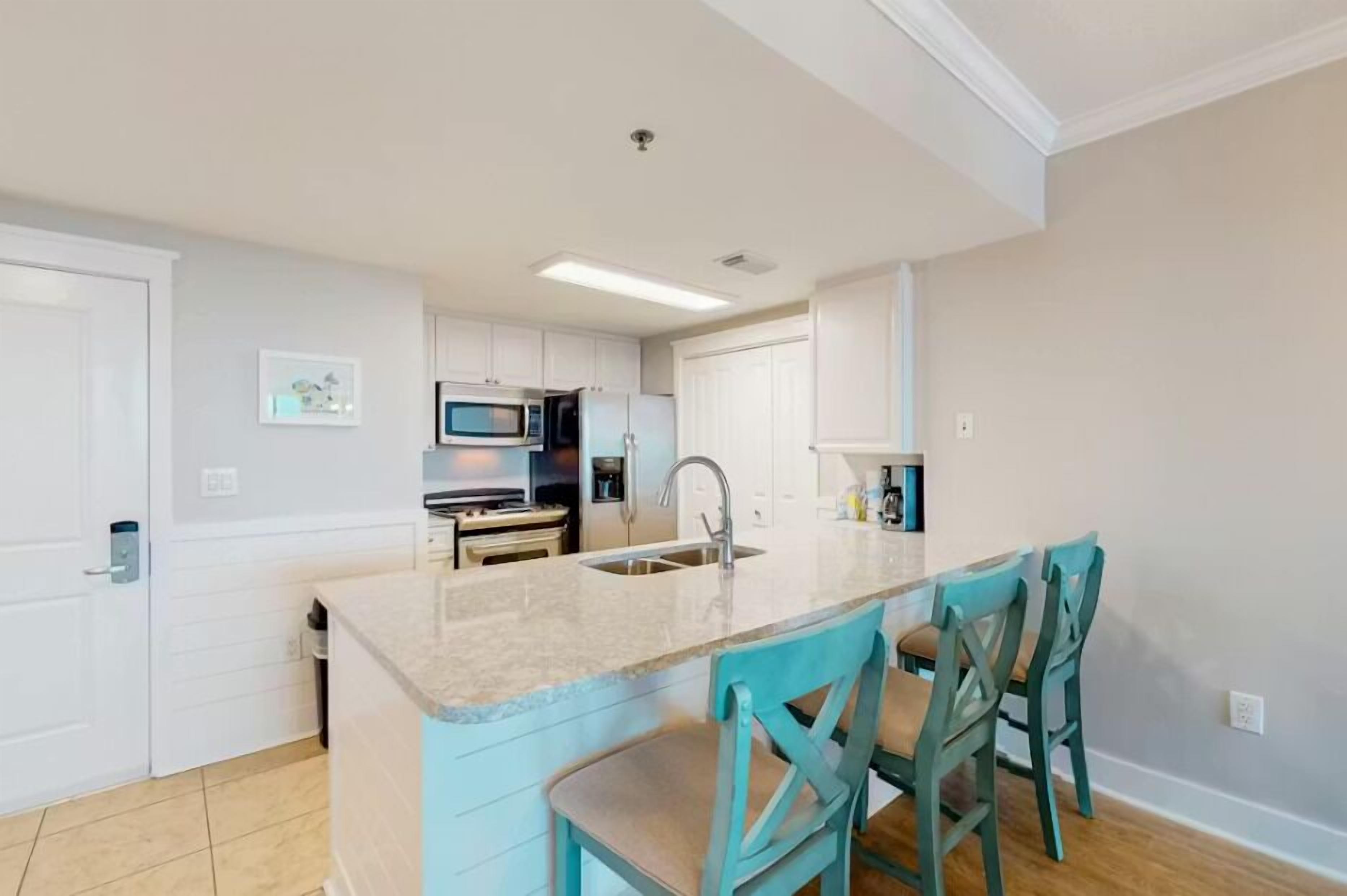 Condo, Berbilang Katil (Waterscape 535-A) | Dapur peribadi | Ketuhar, pembakar roti 