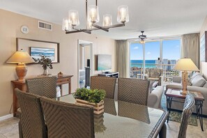 Living area - Pelican Beach Terrace 1203 (Destin)