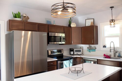 Beautiful 2-BR house.  Walk to downtown Bellingham, perfect for your getaway