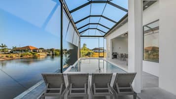 Piscine extérieure, piscine chauffée