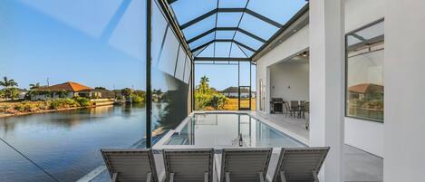 Piscine extérieure, piscine chauffée