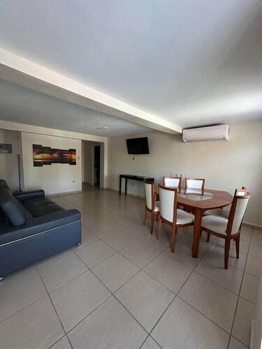 Cayo Maguey at Almendro Guest House