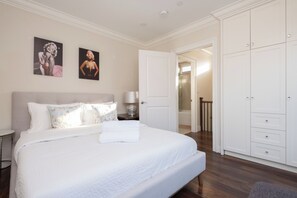 Ferros/tábuas de passar roupa, Wi-Fi, roupa de cama