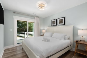 Desk, iron/ironing board, travel cot, WiFi - Soundside Serenity | Pool, Hot Tub & Game Room (Corolla)
