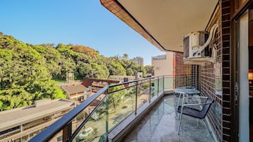 Apartamento básico | Opções para refeição ao ar livre