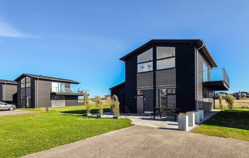 Amazing home in Frederikshavn with house sea view