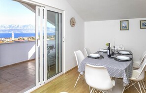 Dining - Lovely apartment in Supetar with WiFi (Supetar)