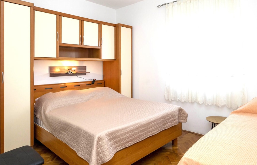 Stunning Apartment In Supetar With Wifi - Supetar