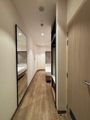 Classic Double Room | Free WiFi, bed sheets - Round D Clock (New Delhi)