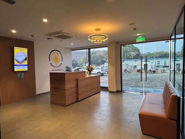 Reception - Round D Clock (New Delhi)