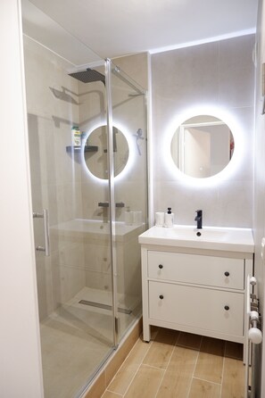 Hair dryer, towels, toilet paper - Le Sully Terrasse - 5min from RER station (Évry-Courcouronnes)