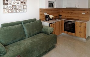 Interior - Lovely apartment in Peroj with private swimming pool, can be inside or outside (Peroj)