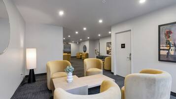 Sala de estar en el lobby