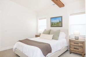 2 bedrooms, iron/ironing board, travel crib, free WiFi