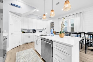 House, Multiple Beds (The Tempest) | Private kitchen - The Tempest (Panama City Beach)