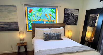 Romantic Getaway with Amazing Views and River access