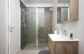 Shower, hair dryer - Stunning apartment in Pula (Pula)