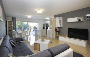 Smart TV - Stunning apartment in Pula (Pula)