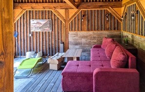 Smart TV y futbolito 