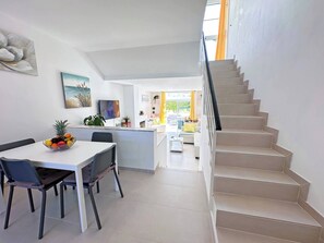 Interior - Windmill Hill Cozy Townhouse by BeCherish (Albufeira)