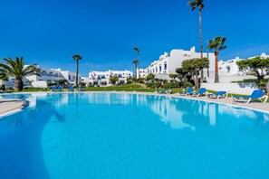 Pool - Windmill Hill Cozy Townhouse by BeCherish (Albufeira)