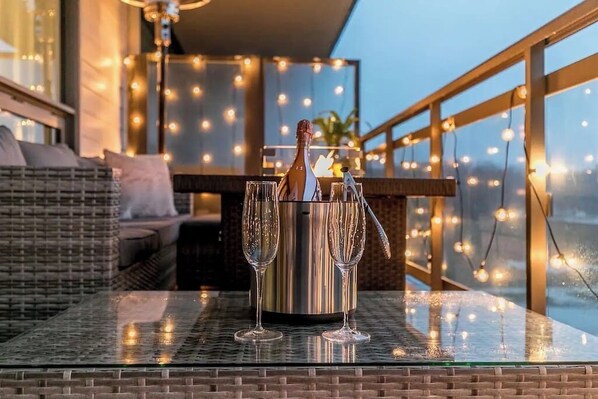 Interior - Fire & Ice Spa w/ Private Sauna! (Innisfil)