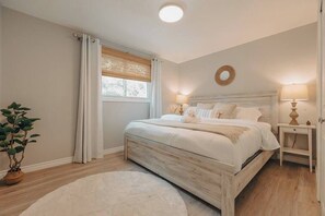 Iron/ironing board, free WiFi, bed sheets - Hideaway Retreat Bungalow w/ Hot Tub (Midland)