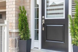 Exterior detail - Phoenix Farmhouse - Barrie Hockey Arena & 400 HWY (Barrie)