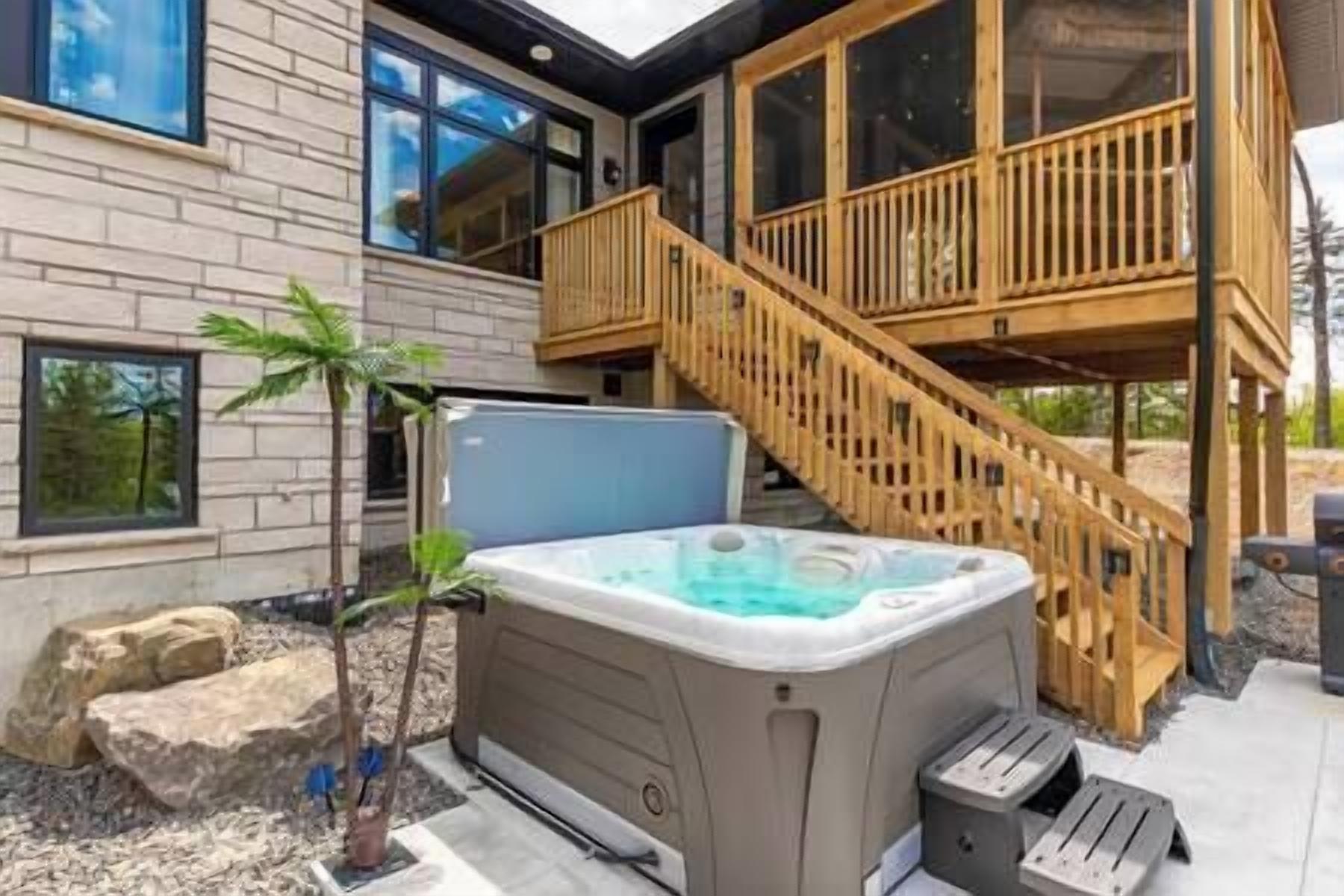 Outdoor spa tub