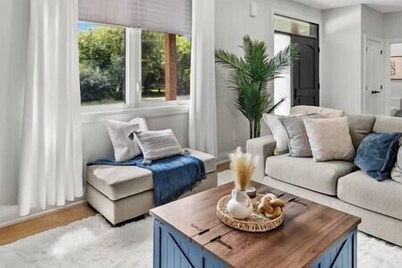 Hot Tub, Innisfil Beach Park - The Nest Lakehouse