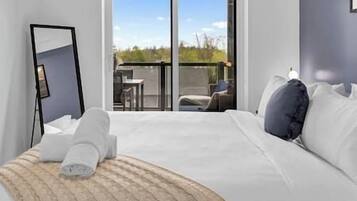 Fer et planche à repasser, Wi-Fi gratuit, draps fournis