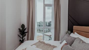 Iron/ironing board, free WiFi, bed sheets, wheelchair access