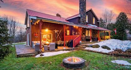 Sundance of Blantyre Ski Lodge w/ Hot Tub & Sauna