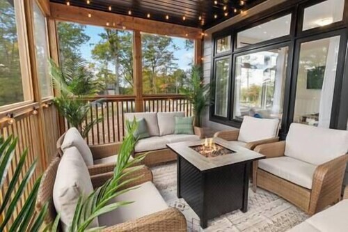 2 Hot Tubs+Sauna+Games-Northern Lights & Horizons