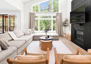 Smart-TV, Kamin, Videospiele