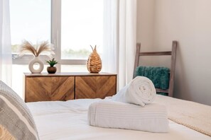 Bügeleisen/Bügelbrett, Reisekinderbett, kostenloses WLAN, Bettwäsche
