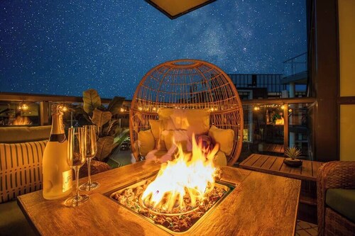 Luxury Beach Spa w/ Private Sauna!