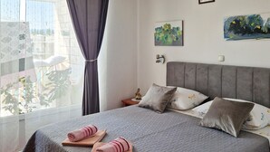 2 bedrooms, iron/ironing board, travel cot, free WiFi - Amazing apartment in Omis (Omis)