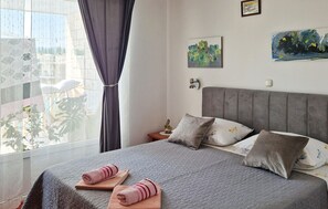 Iron/ironing board, travel cot, free WiFi - Amazing apartment in Omis (Omis)