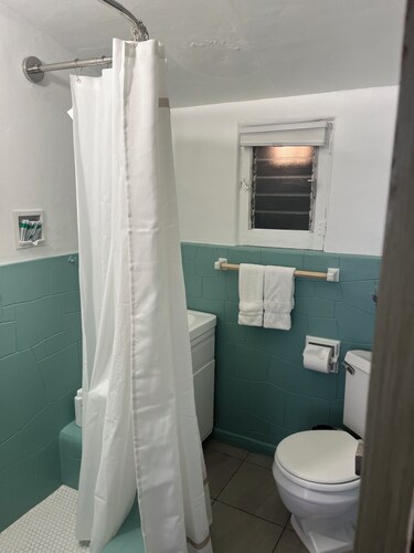 The Magic Castle Unit 1 -Six Flags Universal LAX