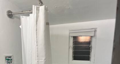 The Magic Castle Unit 1 -Six Flags Universal LAX