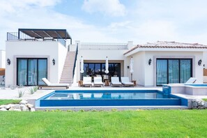 Pool - Luxury Stay in Diamante (Cabo San Lucas)
