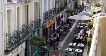 MAISON GERMÈS - CENTRAL & STANDING, parking nearby, bed linen included