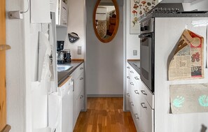 Réfrigérateur, lave-vaisselle, cafetière/bouilloire