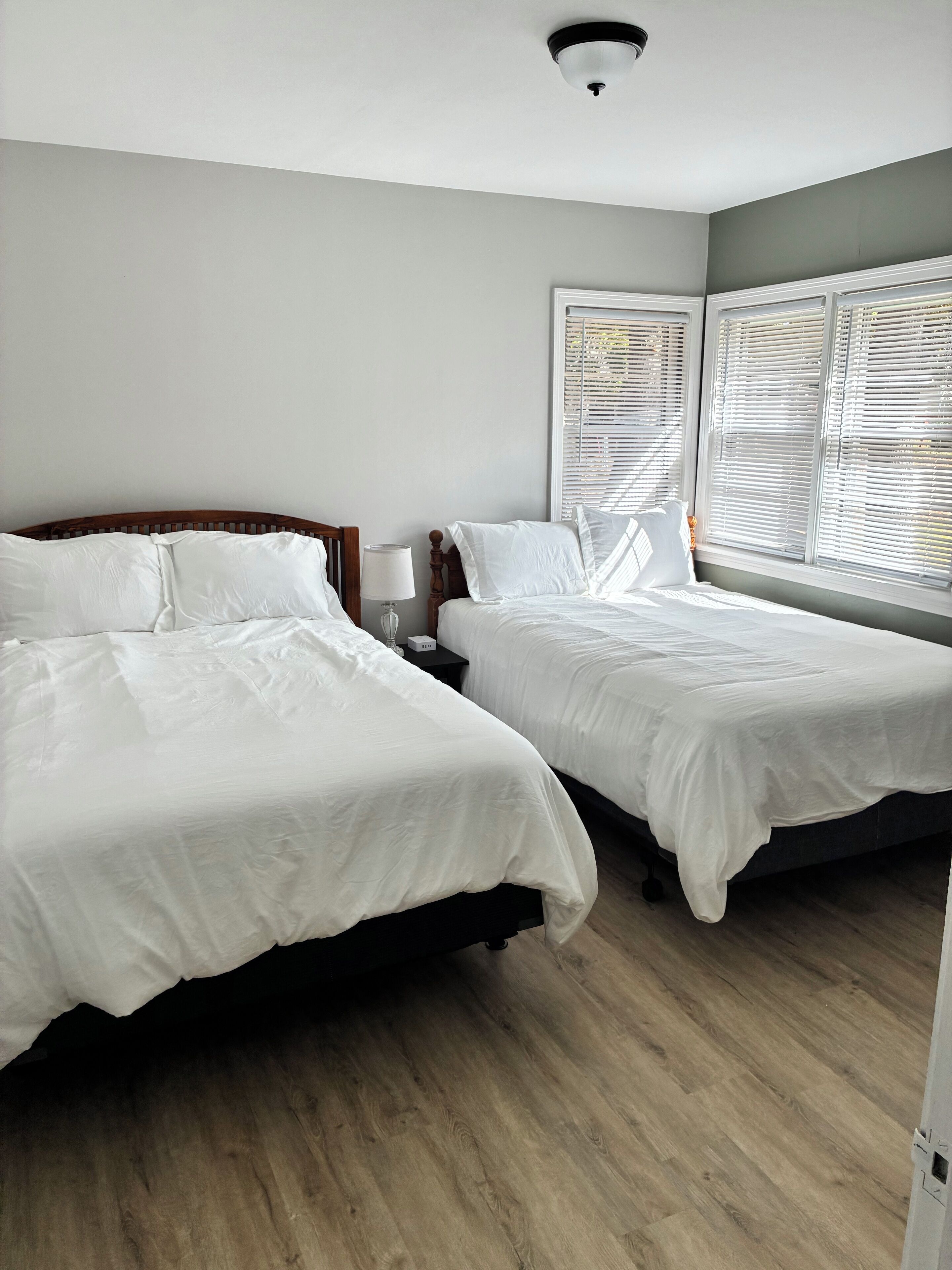 2 chambres, fer et planche à repasser, lit parapluie, Wi-Fi gratuit