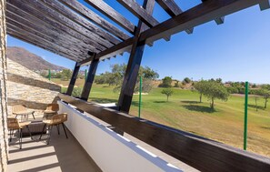 Terrace/patio - Nice home in Estepona with private swimming pool, can be inside or outside (Estepona)