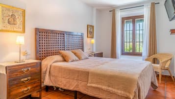 2 bedrooms, WiFi (free)