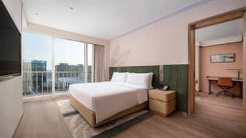 Deluxe Suite, 1 King Bed