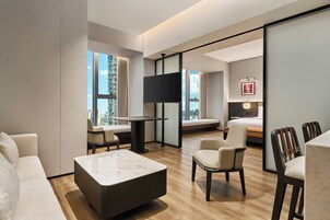 Premium-svíta - 1 stórt tvíbreitt rúm | Rúmföt af bestu gerð, dúnsængur, rúm með „pillowtop“-dýnum